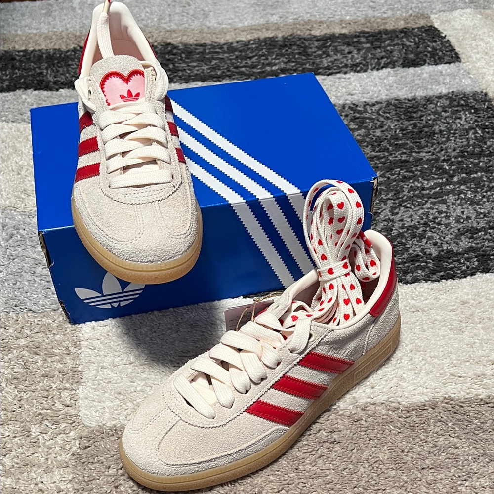 Adidas Handball Spezial Valentine’s Day Heart sneakers, size 7.5 NEW!